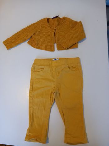 Gilet court + jeans 12mois