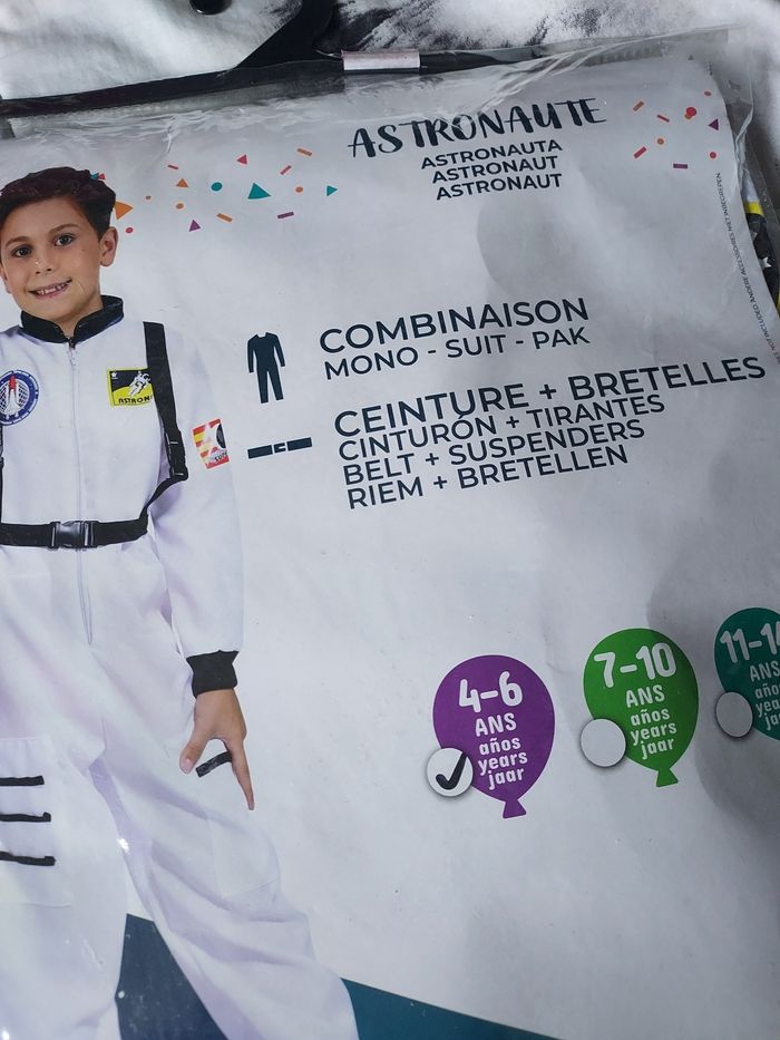 Combinaison 4 6ans - photo numéro 4