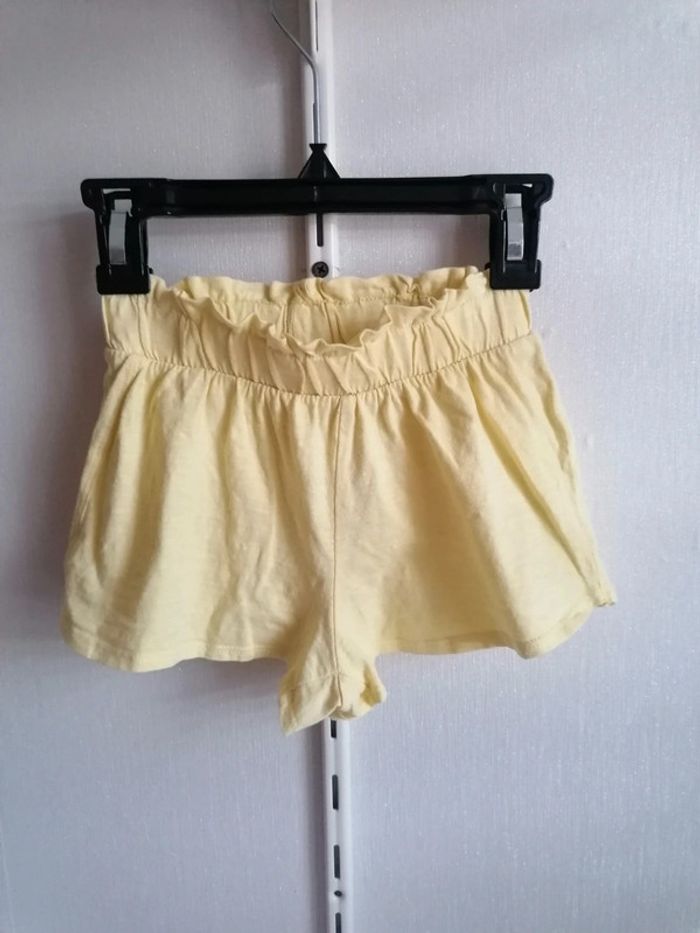 Short jaune 8ans 126.131cm Kiabi - photo numéro 2