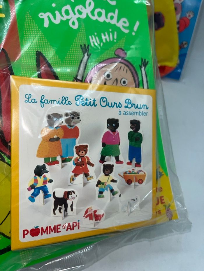 Lot de 3 magazines livres d'activités Pomme d'api avec leurs jouets - photo numéro 2