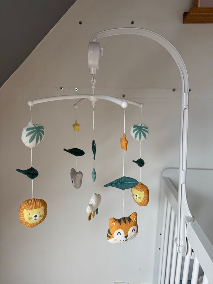 Mobile musical collection jungle en fête