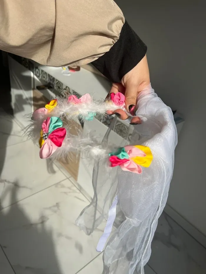 Couronne de fleur avec voilage - photo numéro 5