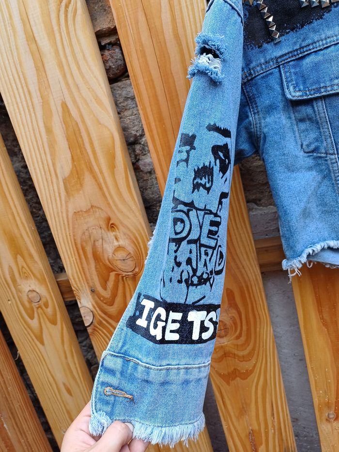 Magnifique veste en jean courte et oversize - photo numéro 3