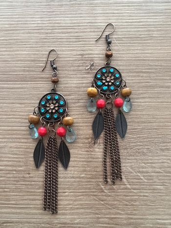 Boucles d’oreilles pendantes multicolores