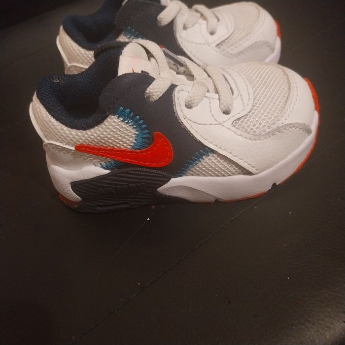 Air  max excee neuves Pointure 19 et demi jamais porté
