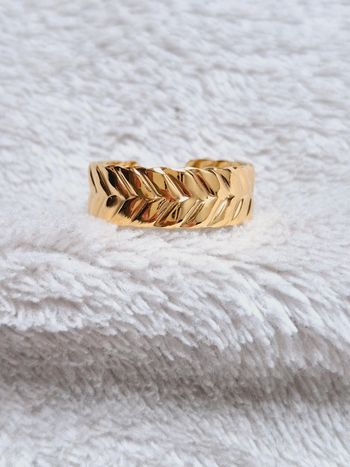 Superbe bague en acier inoxydable Doré taille 56 réglable