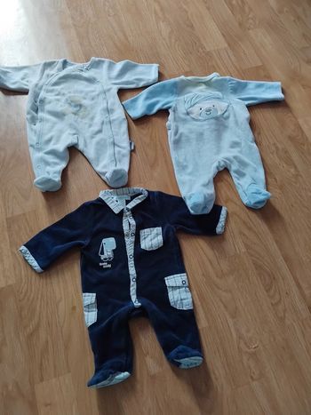 Lot pyjamas naissance 0mois