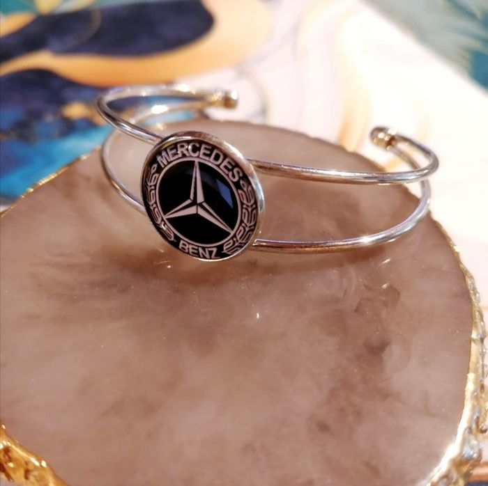 Bracelet mercedes Benz - photo numéro 3