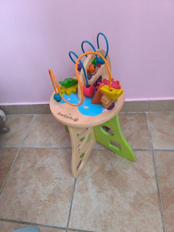 Table d'activités en bois