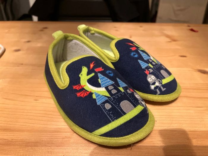 Chaussons chevalier et dragon pointure 28 - photo numéro 2