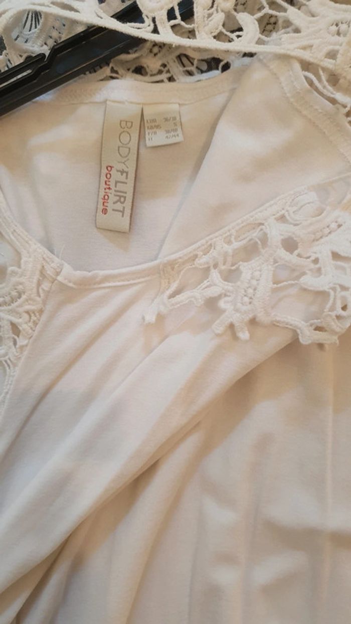 Robe blanche broderie devant et derrière taille 38-40 - photo numéro 8