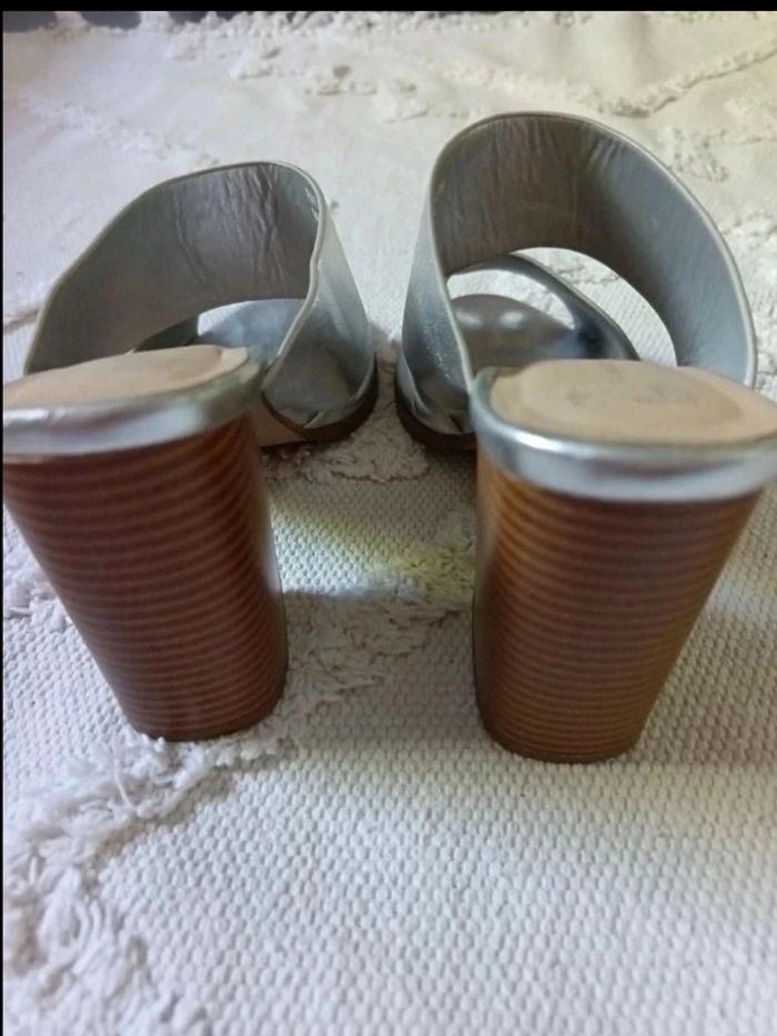 Mules sandales à talons argentées - photo numéro 5