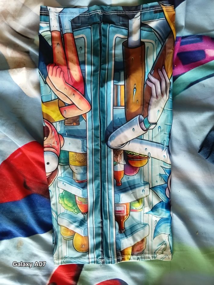 Cache cou rick et morty - photo numéro 7