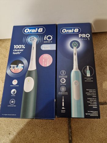 Brosse à dents électrique oral b iO series 2 et Pro1
