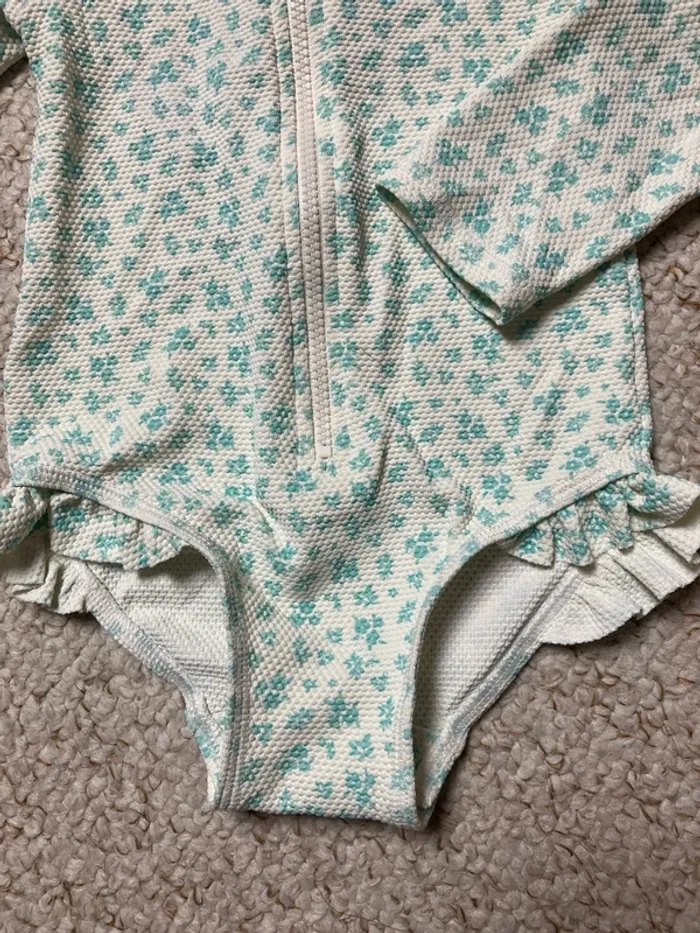 Combinaison de bain neuve 18 mois fille - photo numéro 2