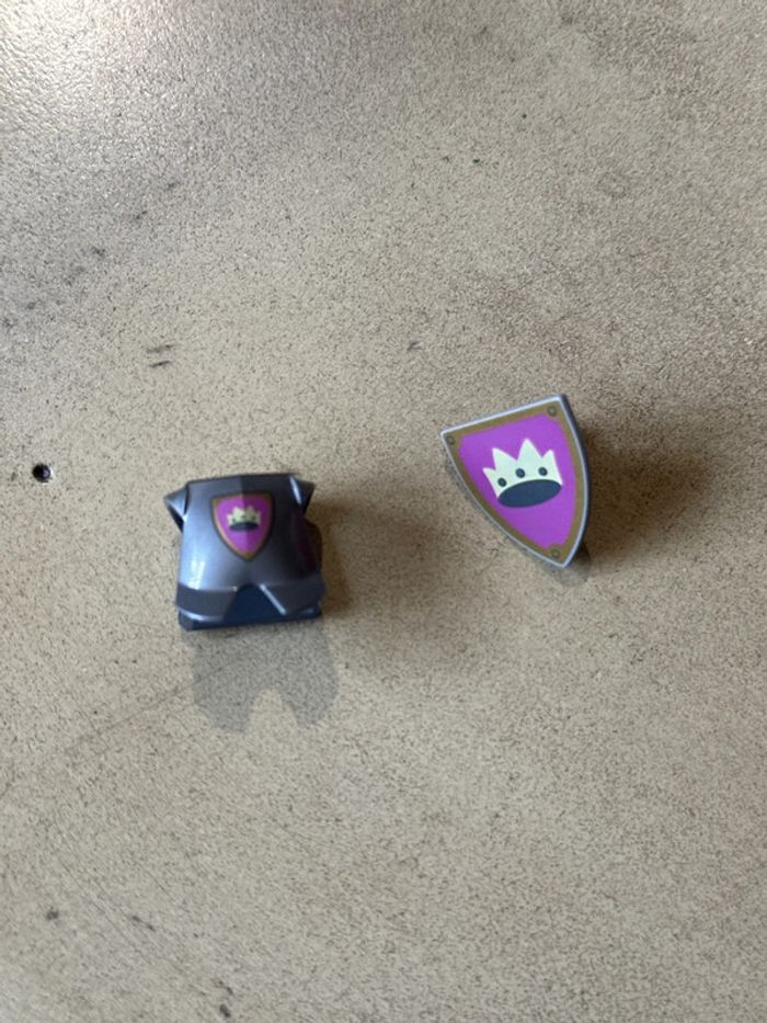 Accessoires figurines Lego, type médiéval ( de la figurine Col408)