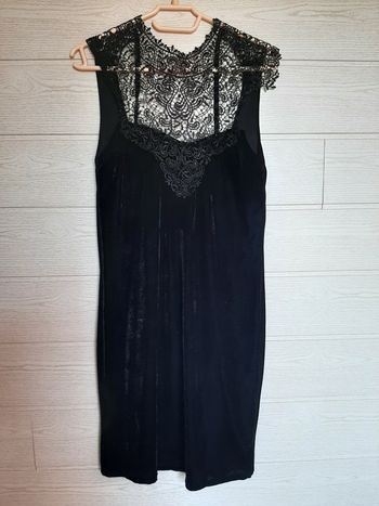 Robe velours dentelle
