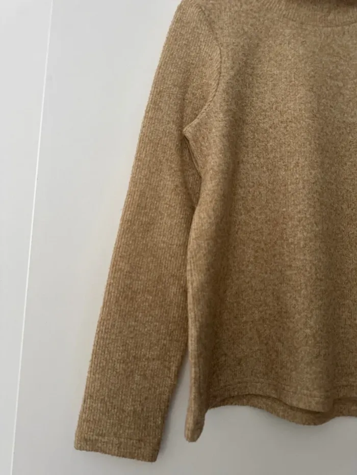 Pull jaune/beige Amisu - photo numéro 2
