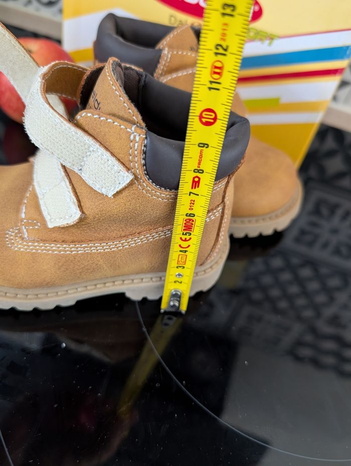 Bottines garçon. Taille 22. Neuf - photo numéro 7