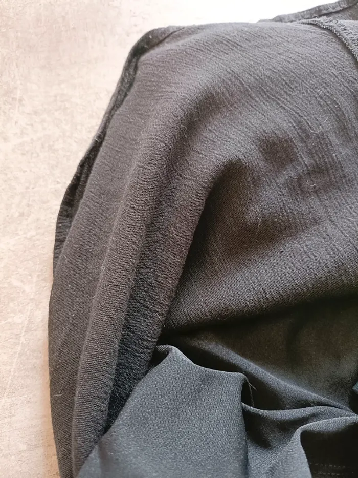 Petite robe noire nouée - photo numéro 4