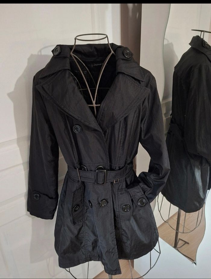 Joli manteau/ trench femme T.40