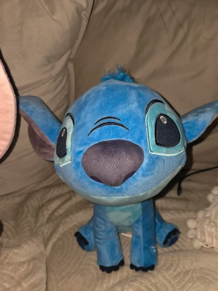 Lot peluches stitch - photo numéro 4