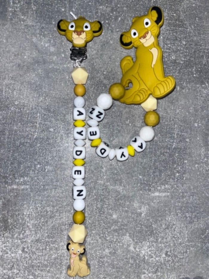 Attache tétine personnalisé