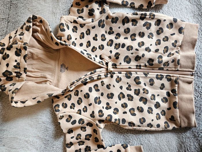 Veste à capuche zippé taille 5ans - photo numéro 3