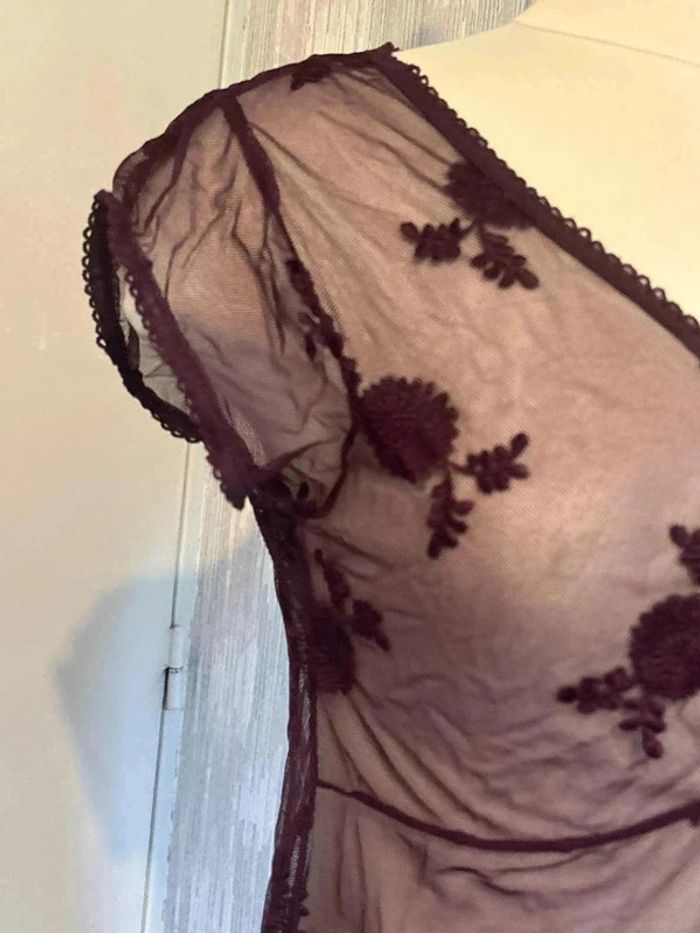 Blouse brodée transparente taille 38 marque h&m • - photo numéro 3