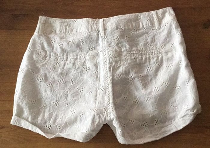 Short blanc en broderie anglaise - photo numéro 2