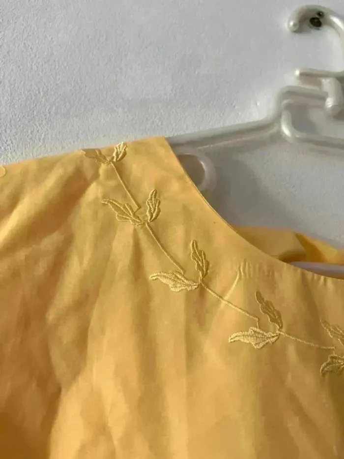 Débardeur jaune - Taille 50 / 52 - photo numéro 3