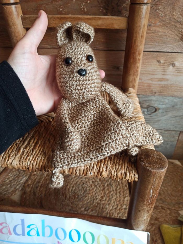 Doudou chien crochet fait main - photo numéro 2