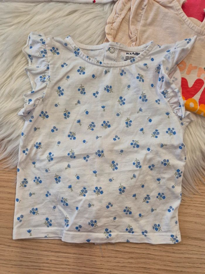 🌸 Lot 2 leggings et 4 t-shirts Kiabi 12 mois - photo numéro 6