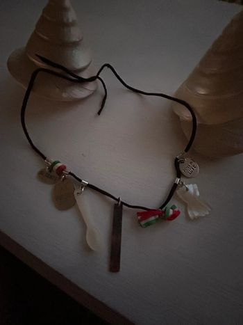 Collier réminiscence sur cordon