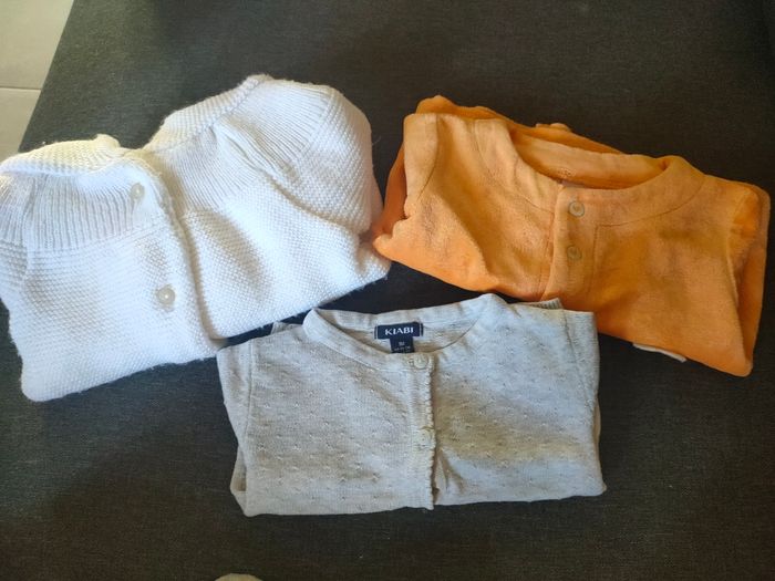 3 gilets  ML  naissance jusqu'à 1 mois