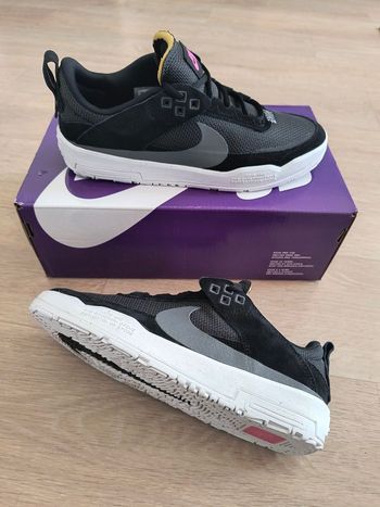 Baskets chaussures Nike SB day one taille 38.5 unisex neuves 