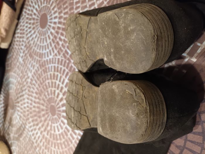 Bottes en daim fille pointure 35 - photo numéro 3