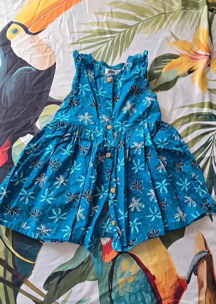 Adorable Robe Bébé Bleue avec Motifs palmiers !
