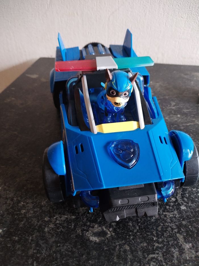 Grosse voiture de chasse