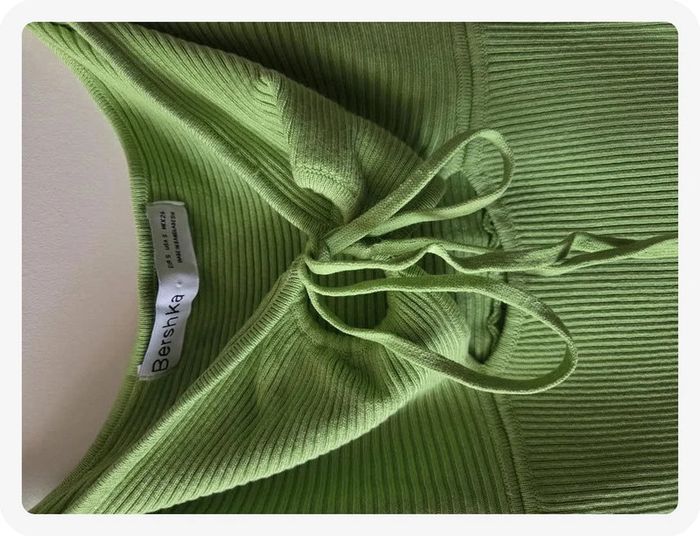 robe Bershka vert taille S - photo numéro 2