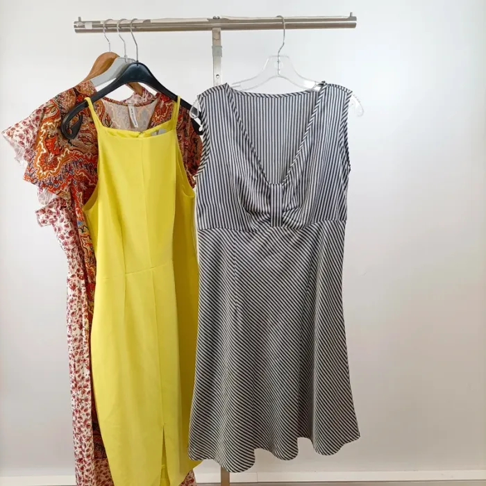 Lot 16 robes femme taille M différentes coupes et styles été mi-saison LOT017 - photo numéro 11