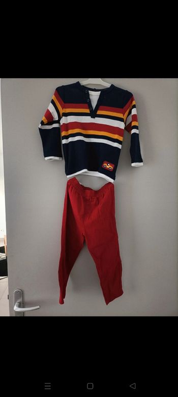 Ensemble pantalon plus haut neuf sans étiquette