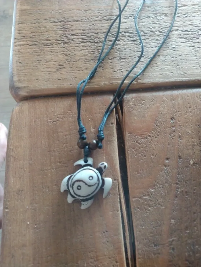 Collier tortue 🐢 neuf - photo numéro 2