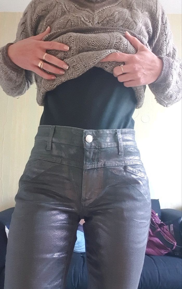 Pantalon jeans Closed femme taille 26 US soit 36 Europe gris brillant effet ciré - photo numéro 2