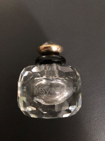 Flacon Swarovski en cristal, Paris d’Yves St Laurent