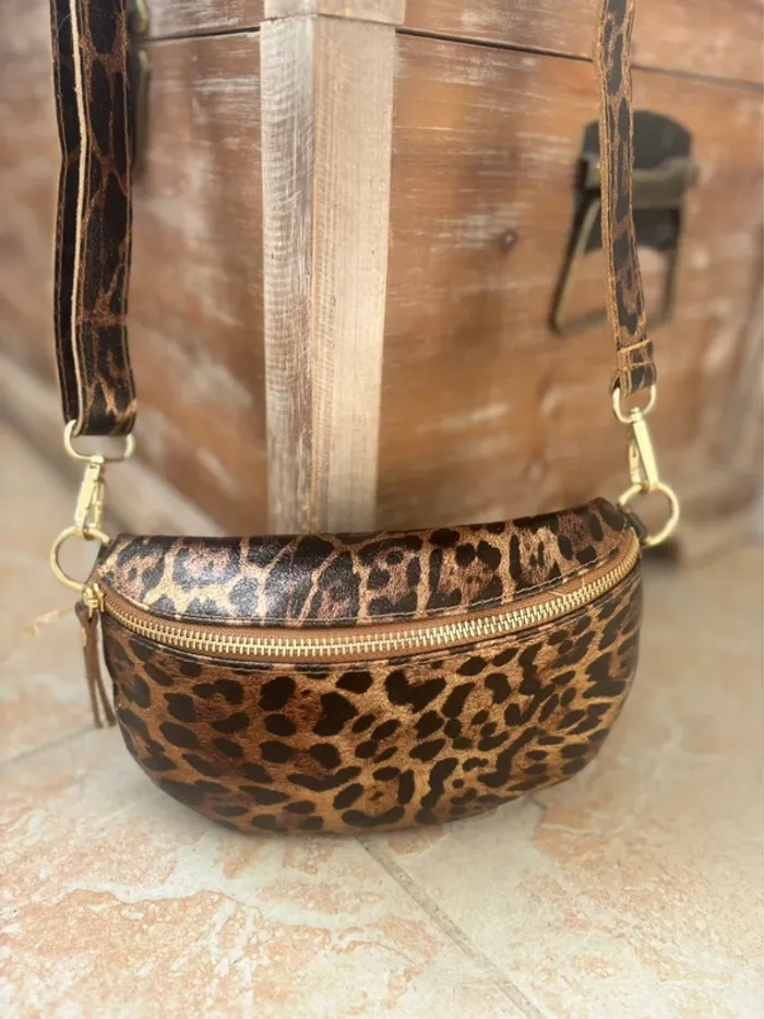 Sac banane cuir et léopard doré - photo numéro 4