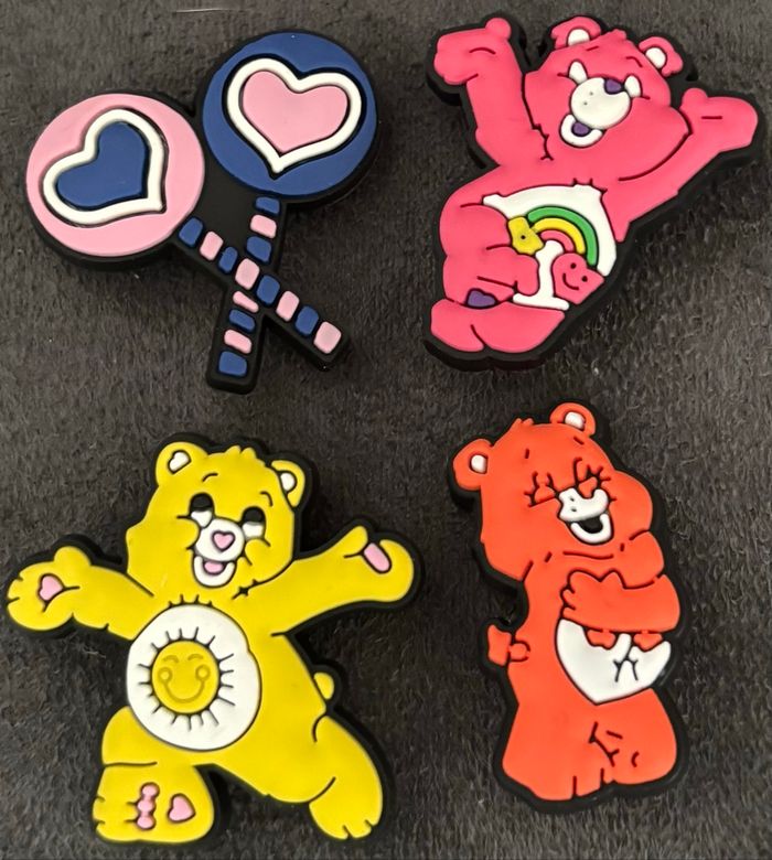 Pins crocs bisounours