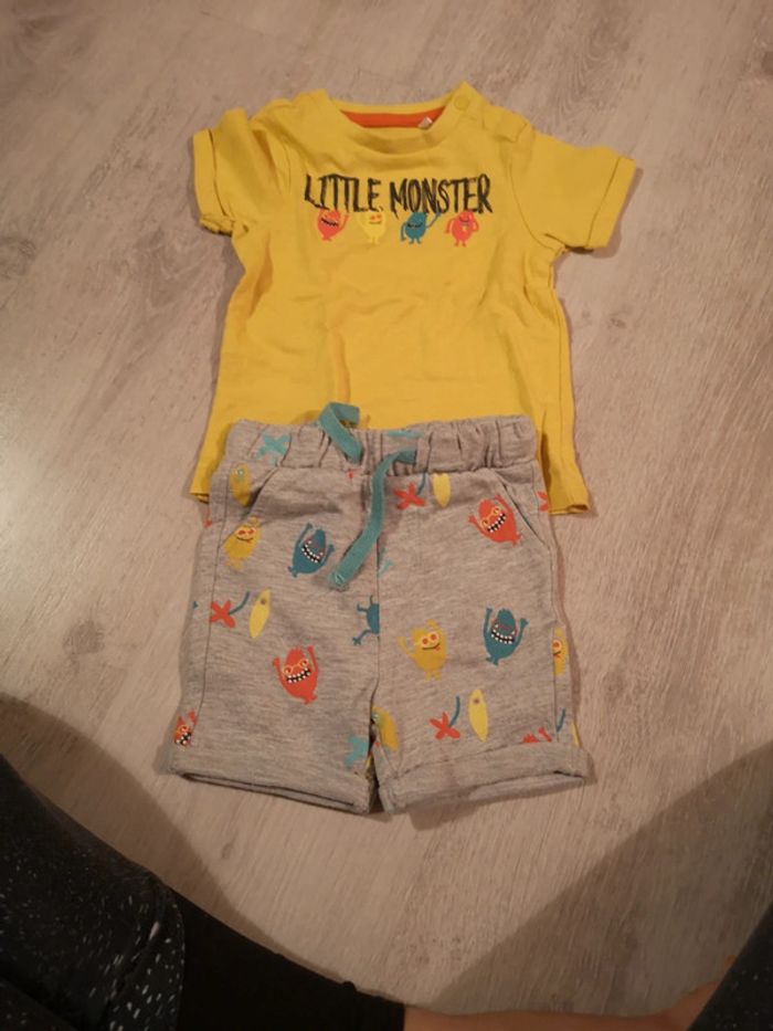 Ensemble tee shirt et short