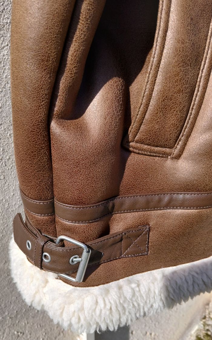 Blouson fourré  simili cuir impeccable - photo numéro 9