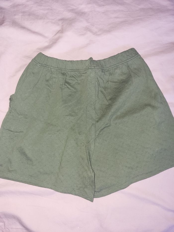 Short tape a l'œil 8ans - photo numéro 3